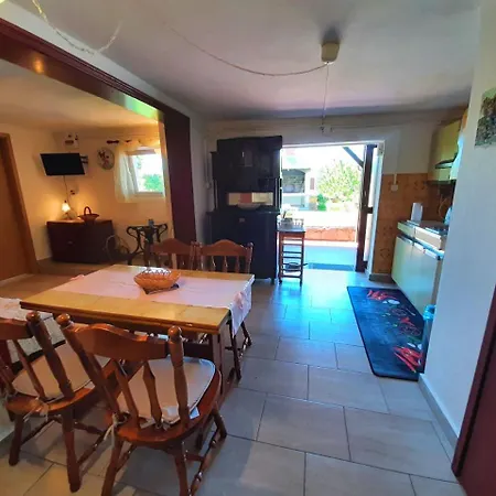 Apartament Lara